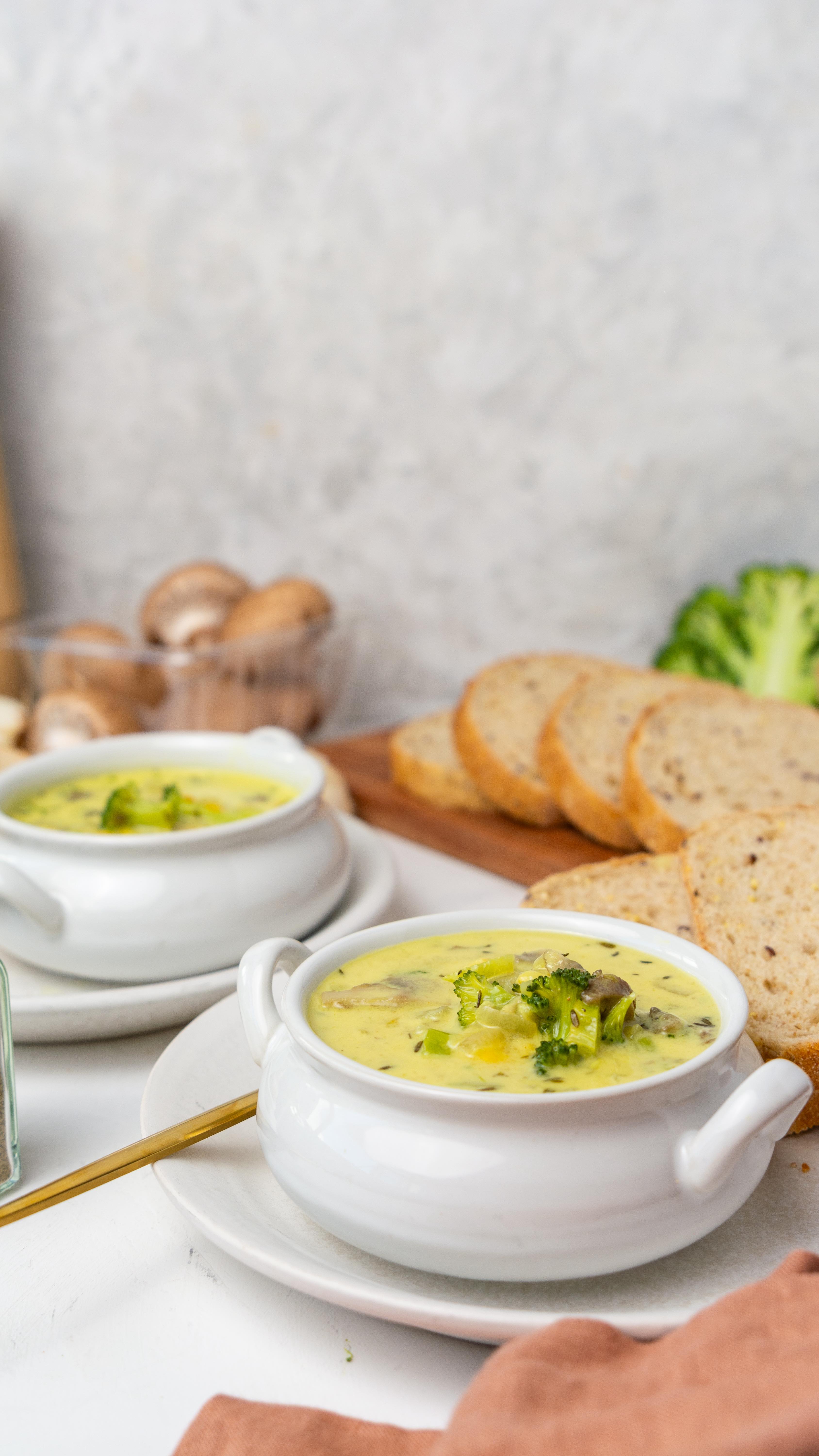 Warm up with a bowl of Cream of Veggies Soup 🍄‍🟫🥦🌽 (100% vegan) 

Make this simple and nourishing soup in just 30 minutes! You can use fresh or frozen veggies and herbs and still yield lots of flavour. Pair with a serving of pasta or bread to make it a full meal 😋

The full recipe along with detailed recipe steps and lots of ingredients swaps can be found on my blog at foodbylingling.com, 🔗 in my bio 

-LL🤍
#creamofmushroom #veganfoodblog #easyveganrecipes #soupweather